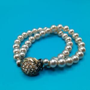 Vintage 1950s Double Strand Glass Pearl Bracelet Rhinestone Clasp